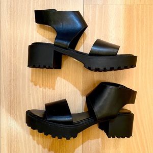 H&M Divided black chunky platform sandals - 7